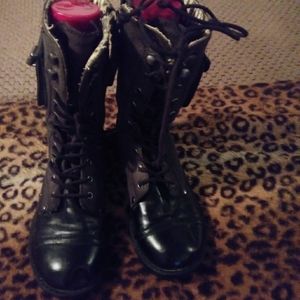 Roxy boots